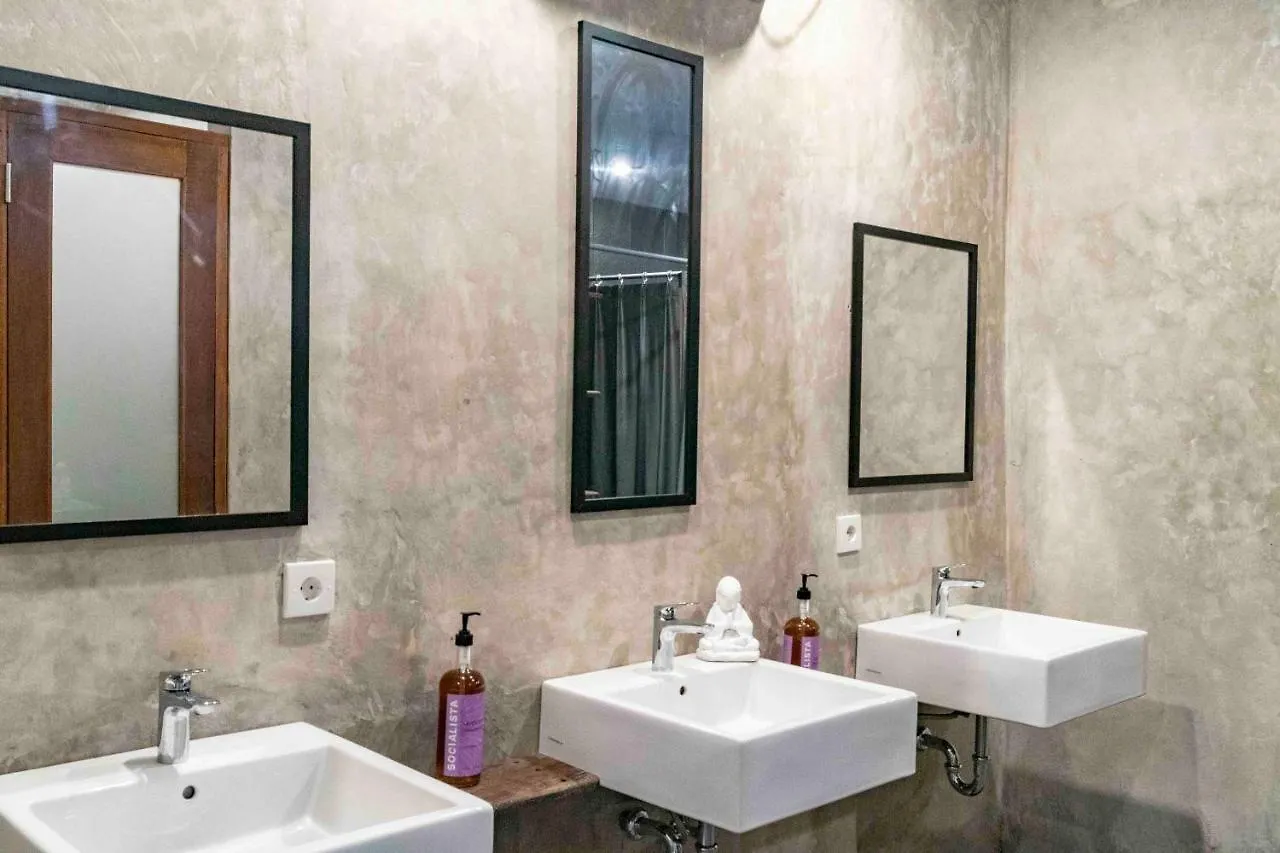 Socialista Lifestyle Hostel Seminyak   Seminyak (Bali)