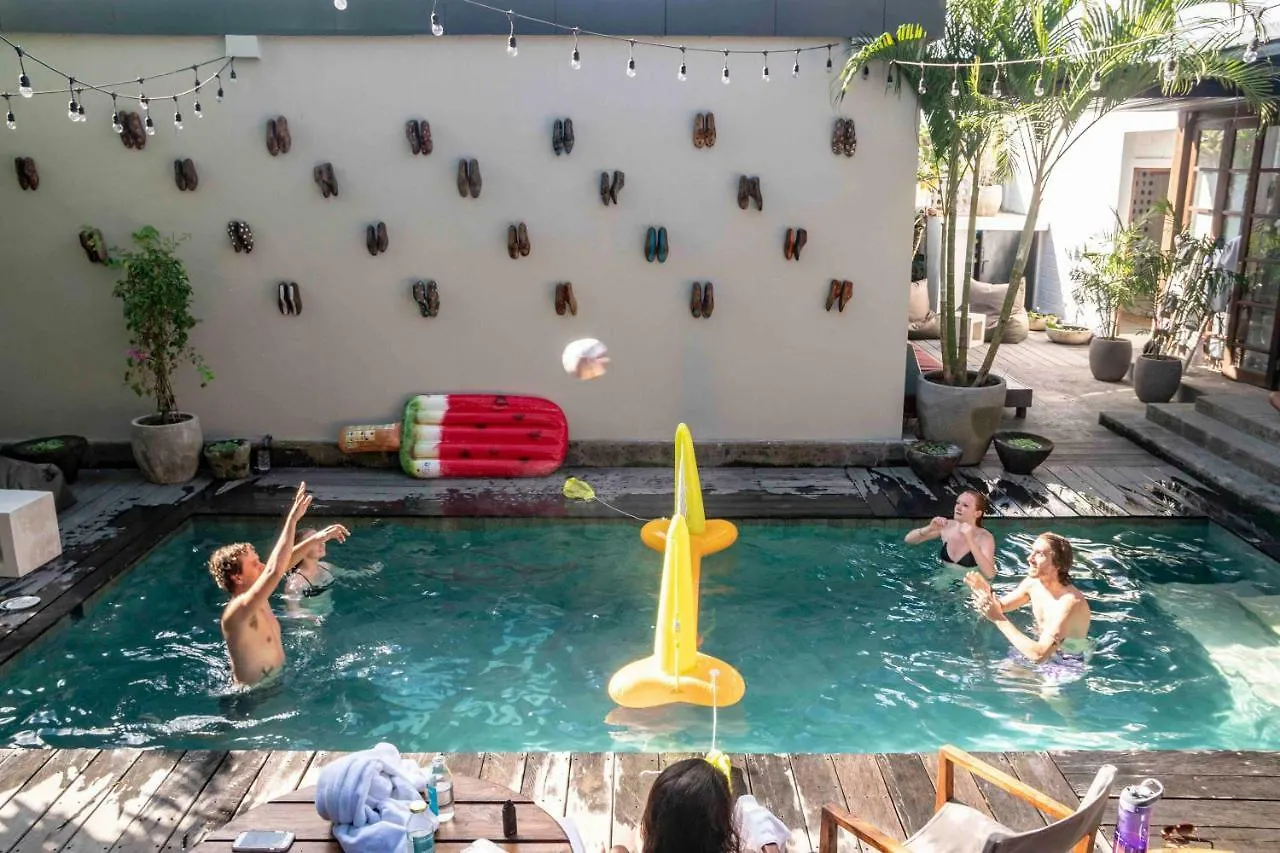 Socialista Lifestyle Hostel Seminyak  Seminyak (Bali)