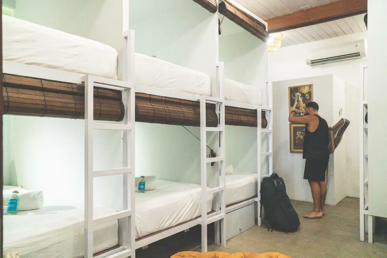 Socialista Lifestyle Hostel Σεμινιάκ